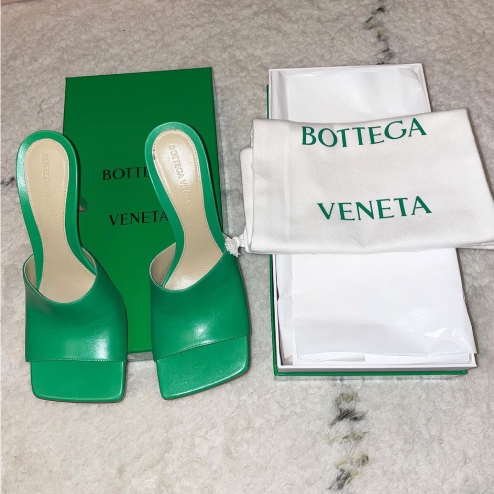 Bottega Veneta mules